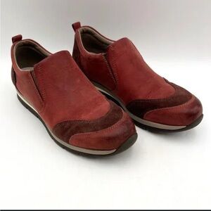 Bionica Talma Red/Maroon Leather Slip-On Sneakers Size 9.5